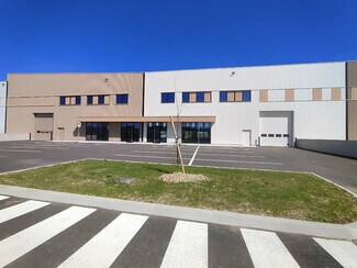 Plus de détails pour Local d'activités à louer