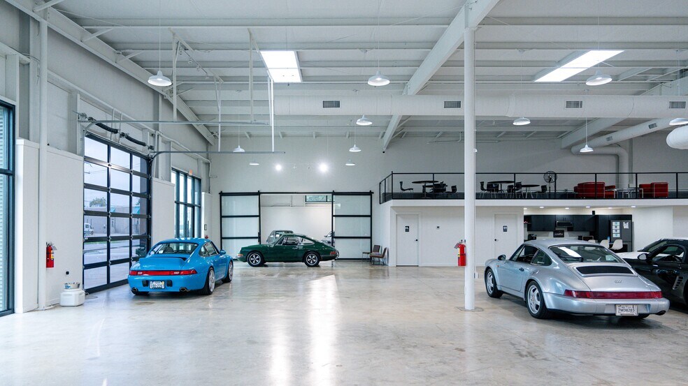 4715 Iberia Ave, Dallas, TX à vendre - Photo du bâtiment - Image 2 de 10