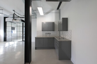 Bath Rd, Bristol for lease Interior Photo- Image 1 of 9