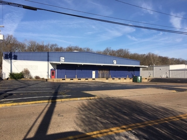 1000 N Congress Ave, Evansville, IN for lease - Building Photo - Image 2 of 5