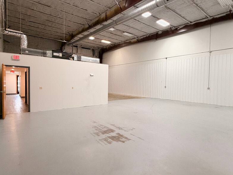 4173 N 20th St, Ozark, MO à louer - Photo du bâtiment - Image 3 de 19