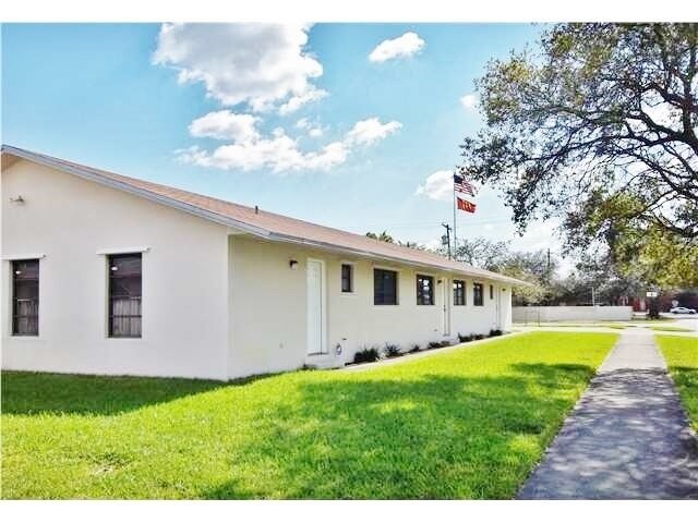 5845-5849 Tyler St, Hollywood, FL à vendre - Photo du bâtiment - Image 2 de 12