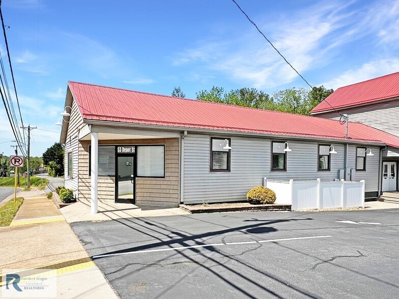 53 Depot st, Chatham, VA à louer - Photo du bâtiment - Image 1 de 1
