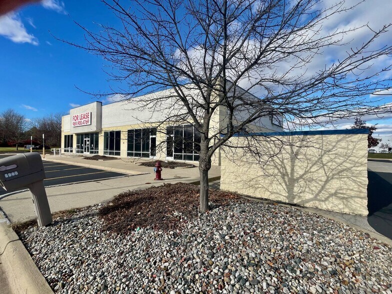 5901 Brockway Rd, Saginaw, MI à vendre - Photo du bâtiment - Image 3 de 22