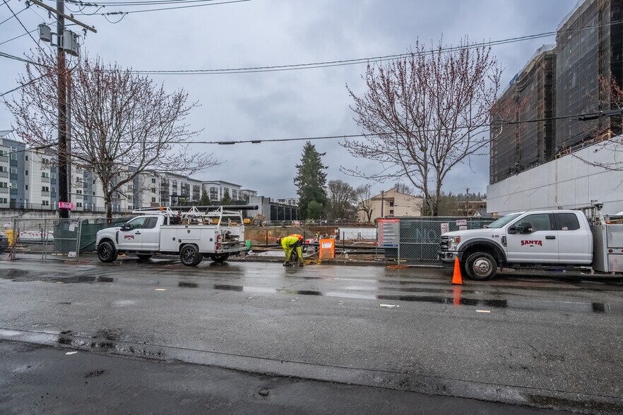 16310 NE 80th St, Redmond, WA à louer - Photo de construction - Image 2 de 8