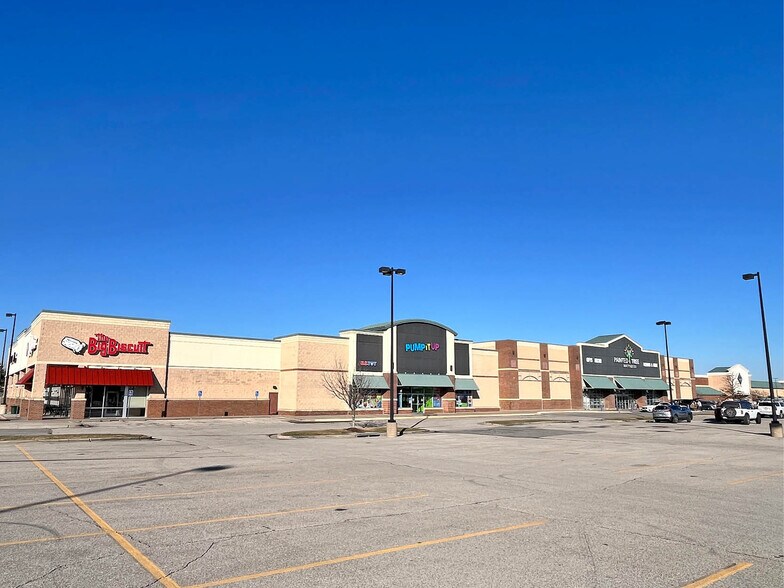8502-8652 W 133rd St, Overland Park, KS for lease - Building Photo - Image 1 of 2
