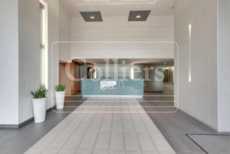 20 Ter Rue De Bezons, Courbevoie à louer - Hall d’entrée - Image 3 de 5