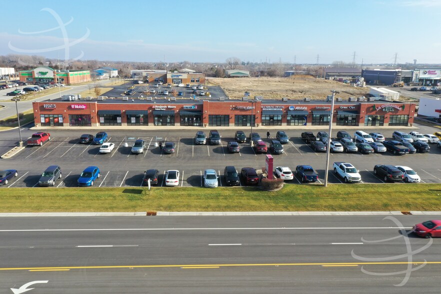 10033 Wicker Ave, Saint John, IN à louer - Photo du bâtiment - Image 1 de 18