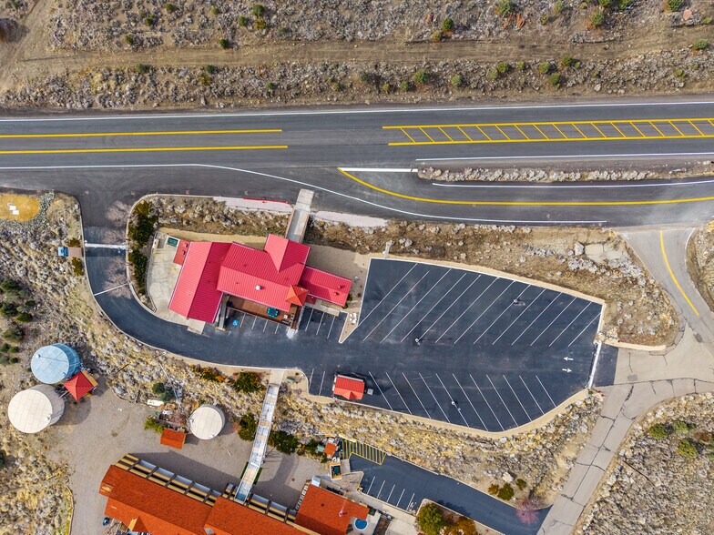 1929 US-395, Gardnerville, NV à vendre - Photo du bâtiment - Image 2 de 89