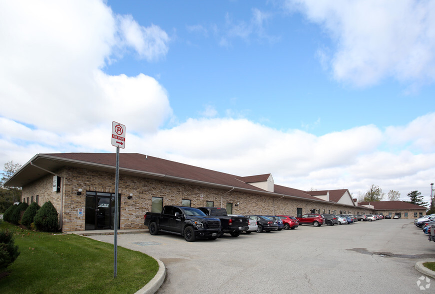 1385 N Routledge Park, London, ON for lease - Primary Photo - Image 1 of 6