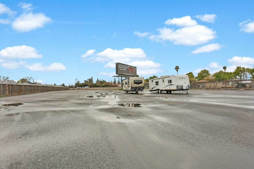 5650 66th Ave, Sacramento, CA for sale - Building Photo - Image 2 of 8