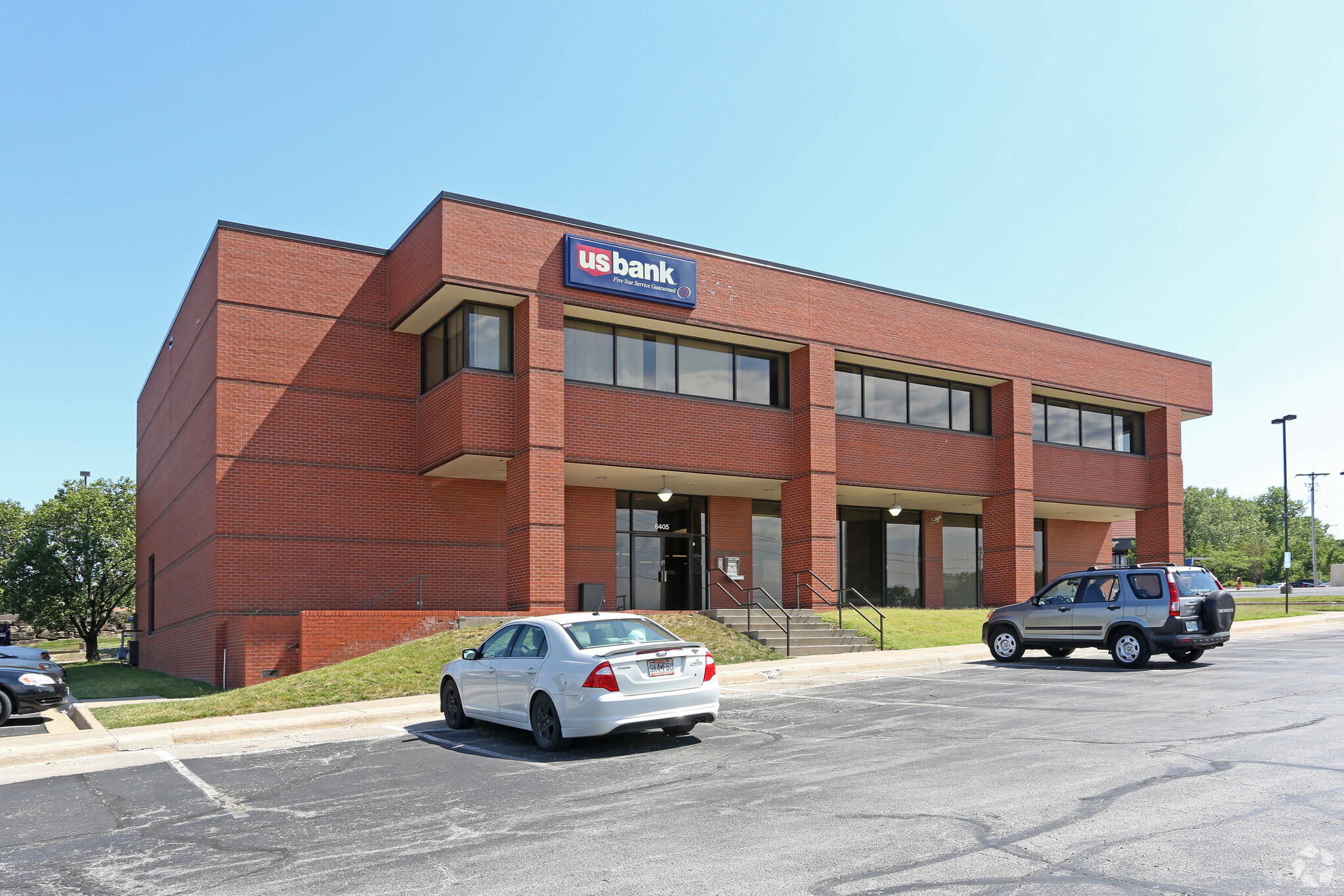 6405 N Cosby Ave, Kansas City, MO for lease Building Photo- Image 1 of 9