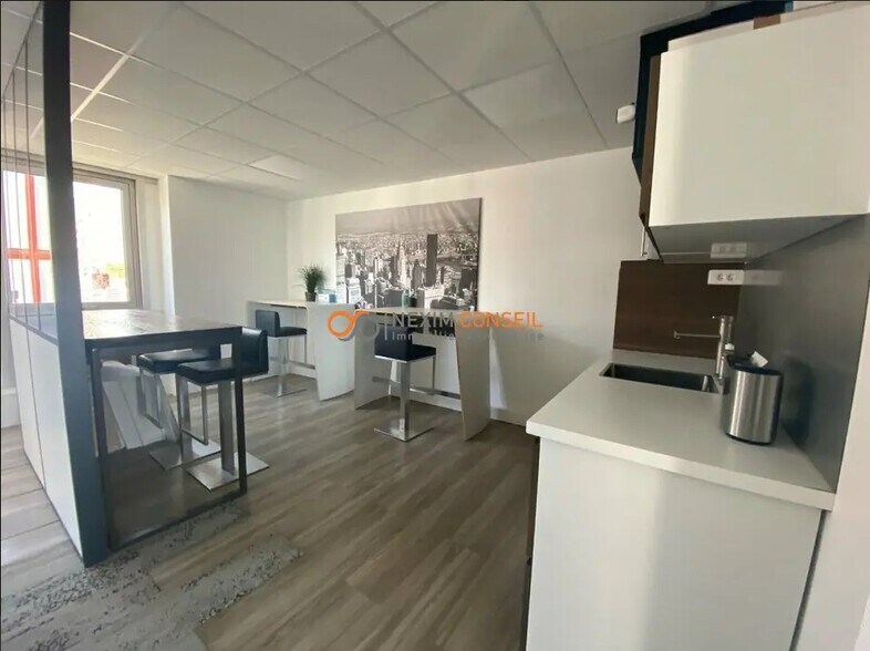 Bureau dans Nanterre à vendre - Photo intérieure - Image 2 de 11