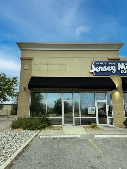 315 W Ireland Rd, South Bend, IN à louer - Photo du bâtiment - Image 2 de 7