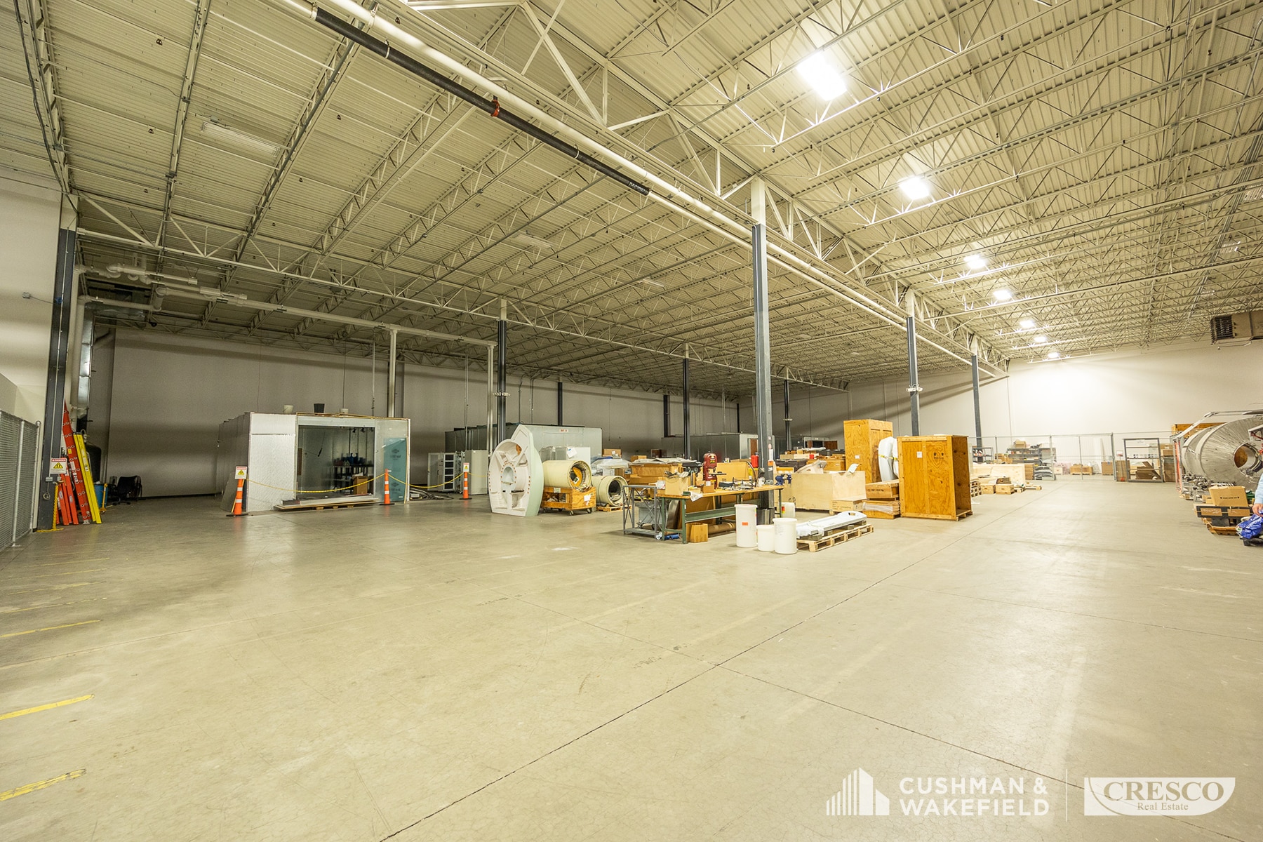 28900 Fountain Pky, Solon, OH for lease Interior Photo- Image 1 of 13