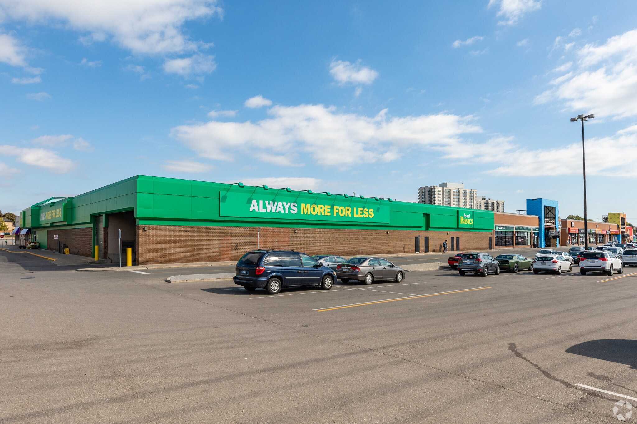 4141-4145 Dixie Rd, Mississauga, ON à vendre Photo principale- Image 1 de 1