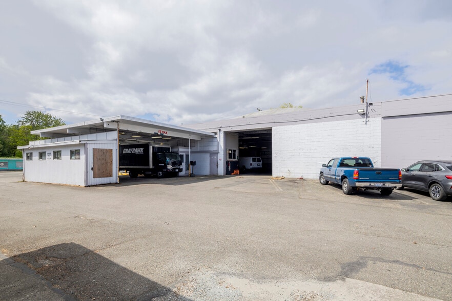 14600 Ambaum Blvd SW, Burien, WA for lease - Building Photo - Image 3 of 21