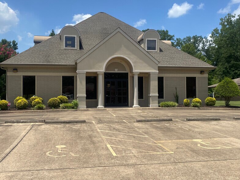 2906 Cypress Rd, Arkadelphia, AR à vendre - Photo du bâtiment - Image 2 de 20