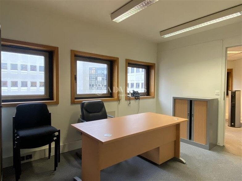 Office in Le Kremlin-Bicêtre for lease - Interior Photo - Image 1 of 10