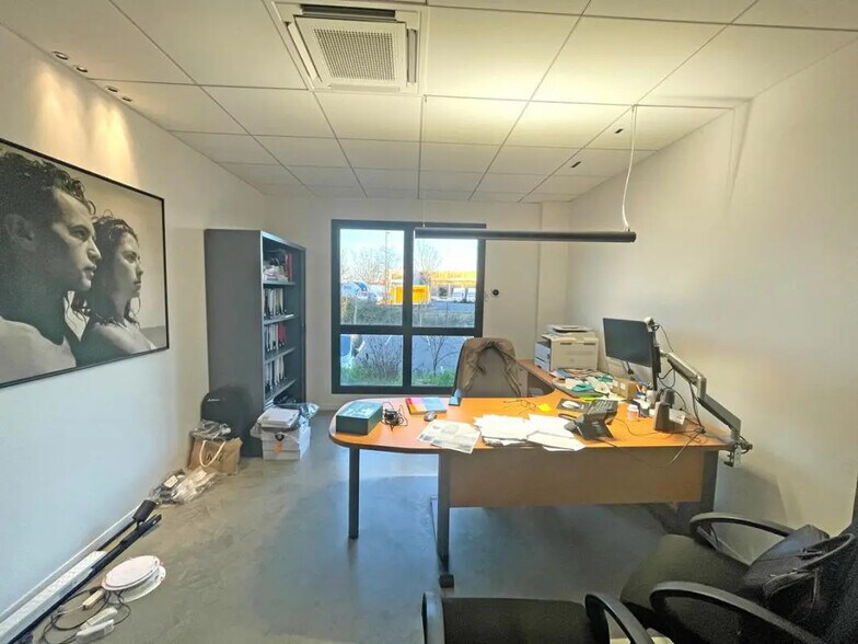 Industrial in Toulouse for lease - Interior Photo - Image 3 of 10