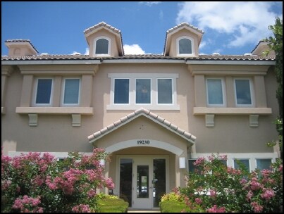 19230 Stonehue, San Antonio, TX à louer - Photo du bâtiment - Image 2 de 10