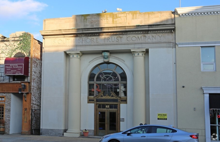 45 N Village Ave, Rockville Centre, NY for sale - Building Photo - Image 2 of 32