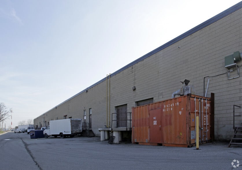 7475 Kimbel St, Mississauga, ON for lease - Building Photo - Image 2 of 6