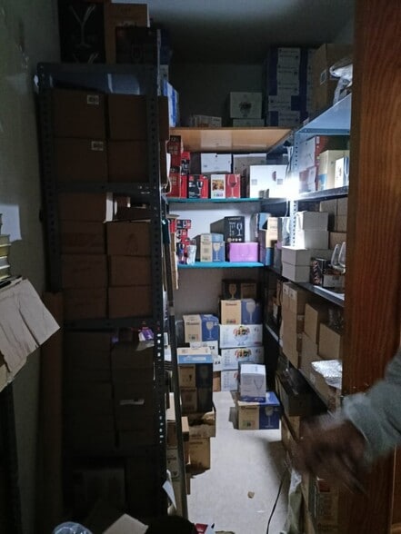 Retail in Cáceres, Cáceres for lease - Building Photo - Image 3 of 5