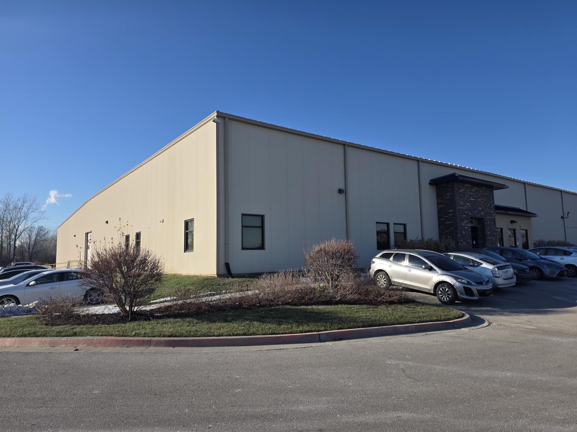 4300-4324 N Belgium Ave, Riverside, MO à louer Photo principale- Image 1 de 7