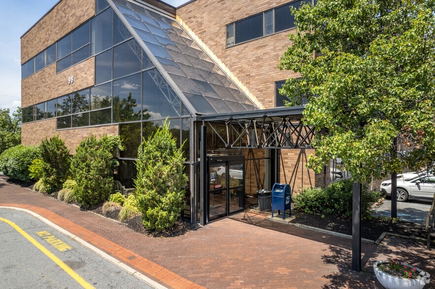 98 James St, Edison, NJ for lease - Building Photo - Image 3 of 12