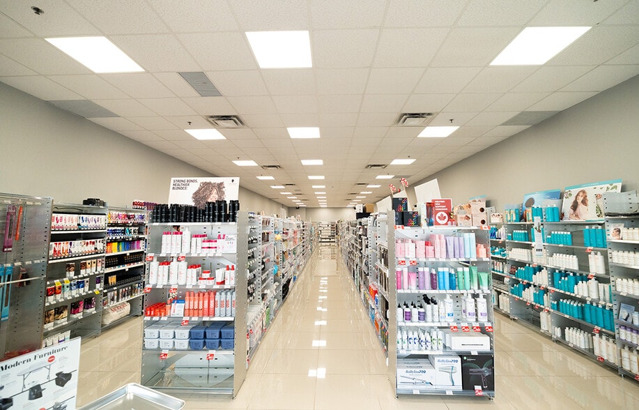 675 Empress St, Winnipeg, MB for lease - Building Photo - Image 3 of 11