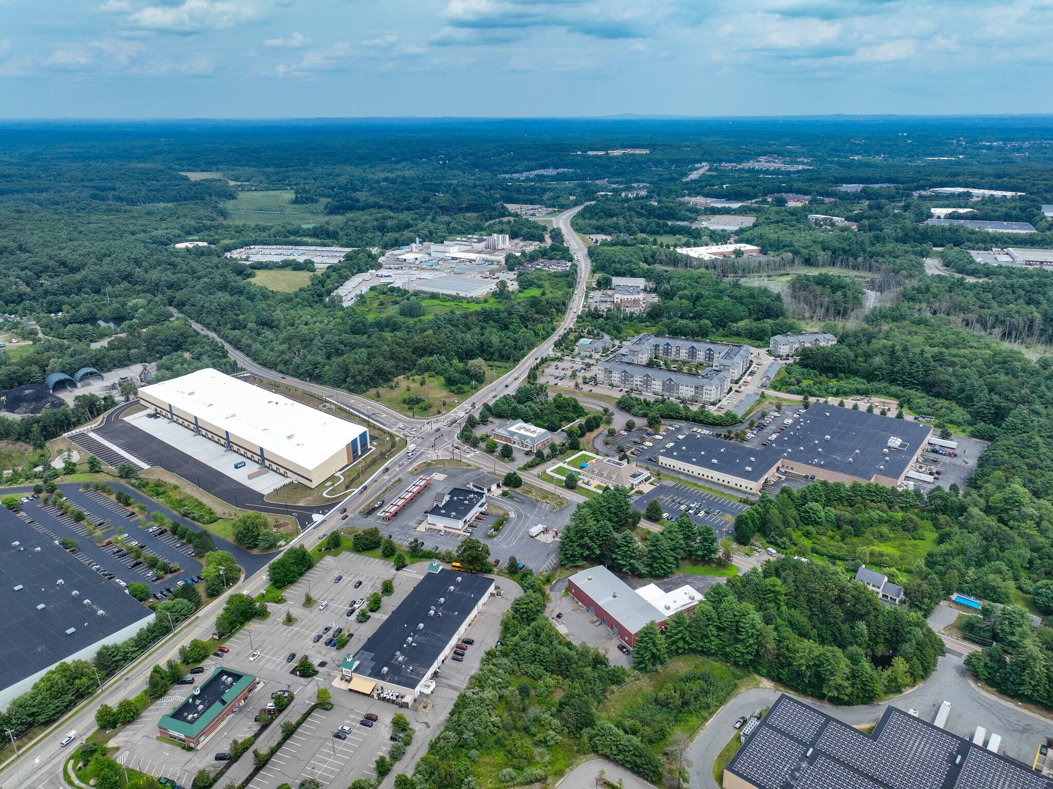 19 S Maple St, Bellingham, MA à vendre Photo du bâtiment- Image 1 de 1