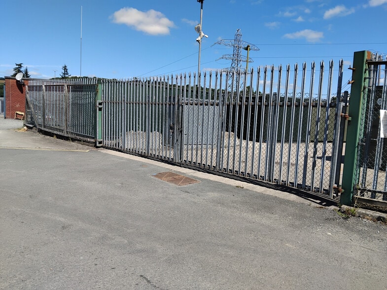 Wern Ddu Ln, Newtown for lease - Building Photo - Image 2 of 3