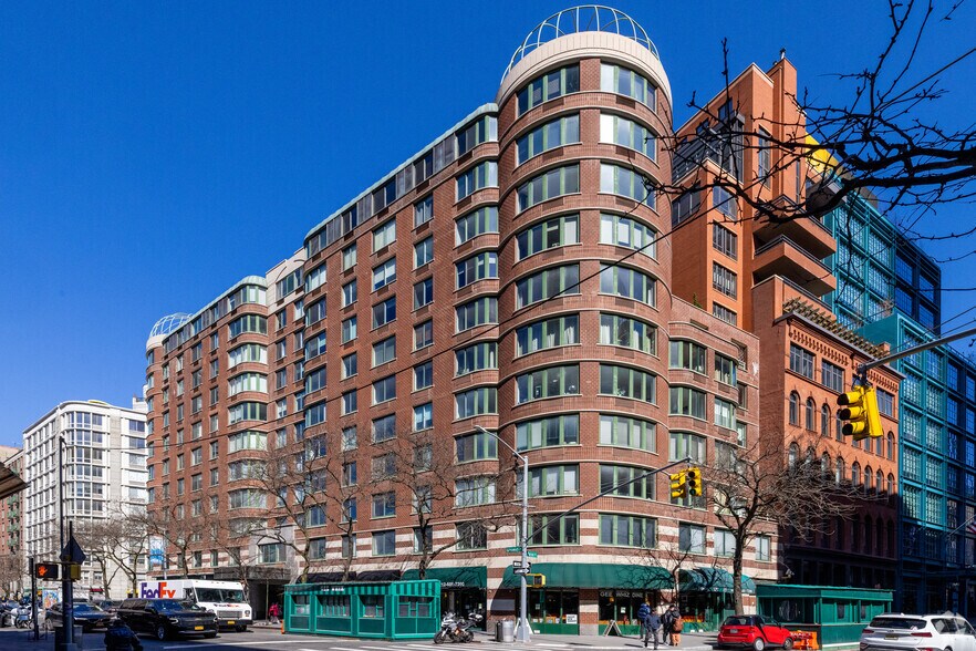 295 Greenwich St, New York, NY à louer - Photo du bâtiment - Image 3 de 9