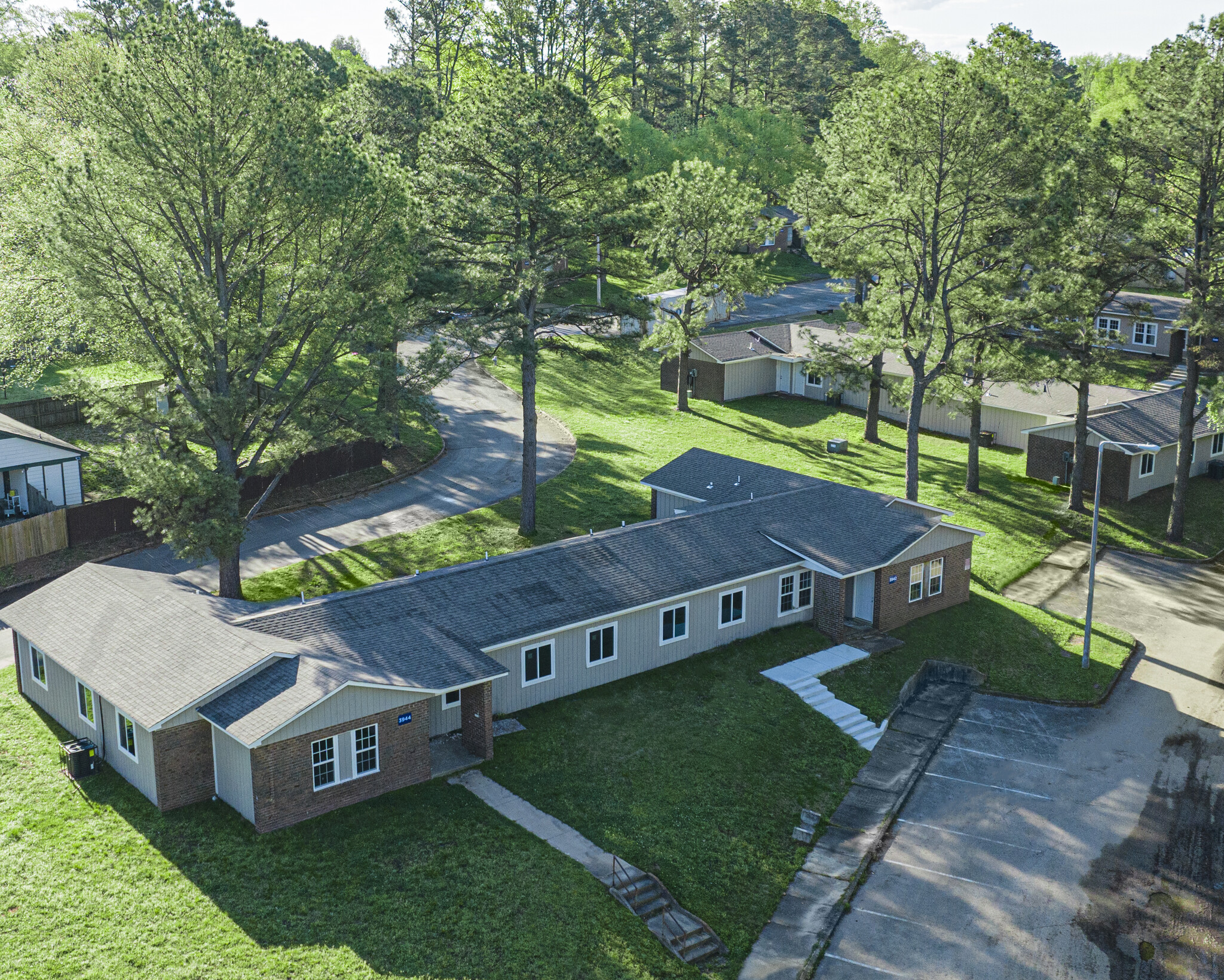 2502 St. Elmo Ave, Memphis, TN à vendre Photo du bâtiment- Image 1 de 1