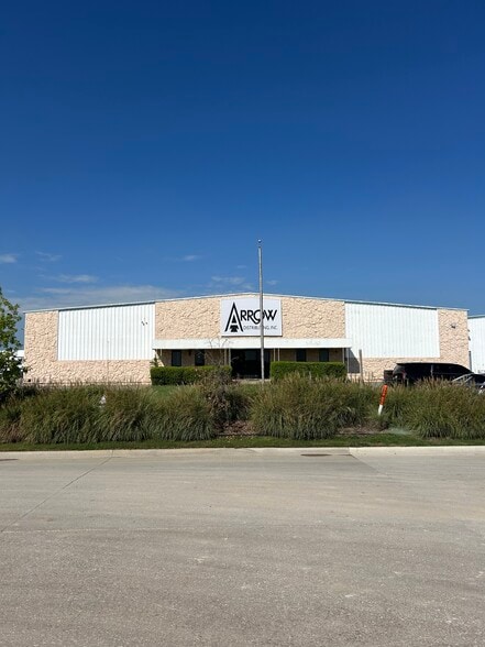 9300 Southwest Dr, Fort Worth, TX for lease - Primary Photo - Image 2 of 35