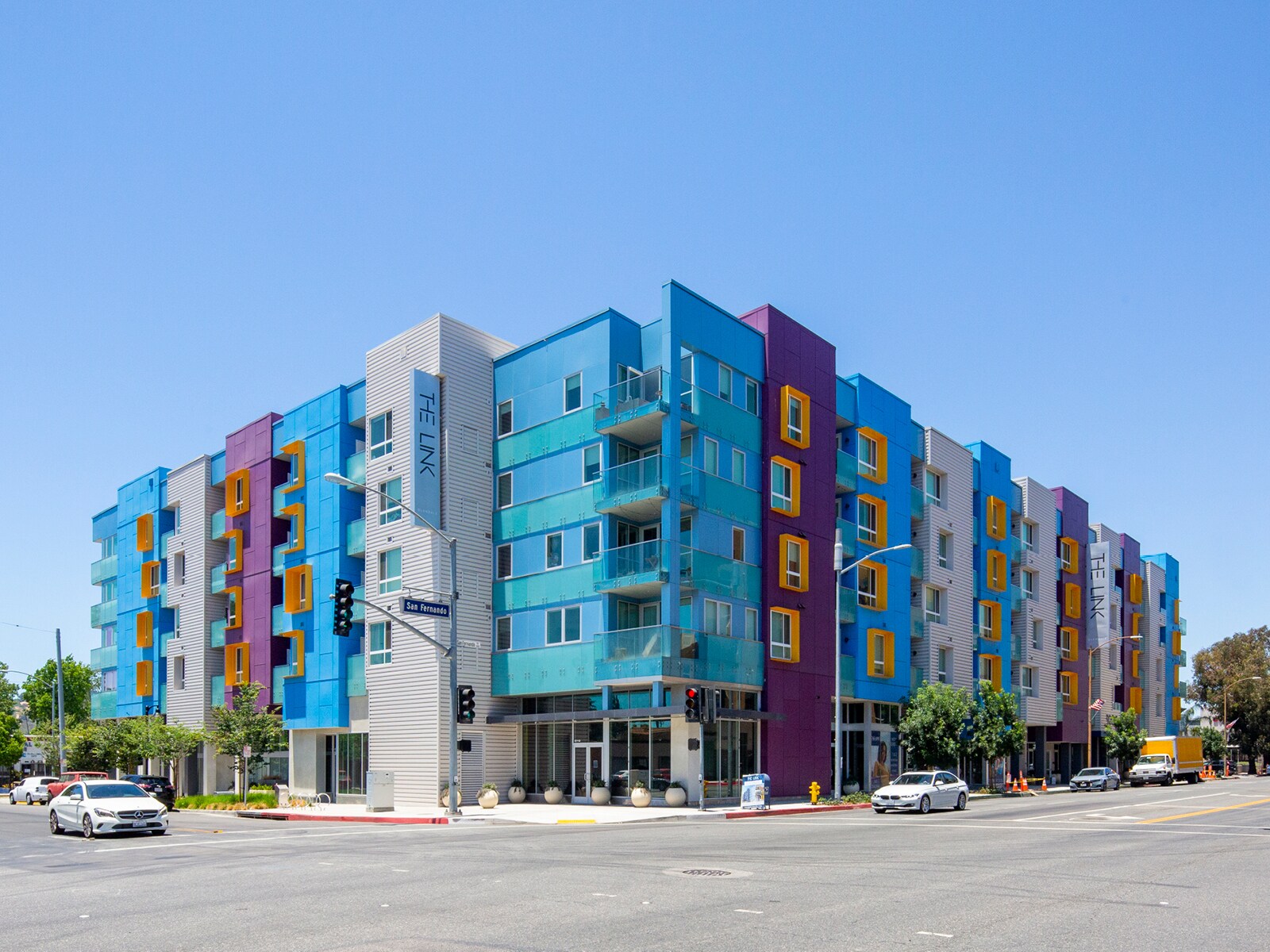 3909 San Fernando Rd, Glendale, CA à louer Photo du bâtiment- Image 1 de 5