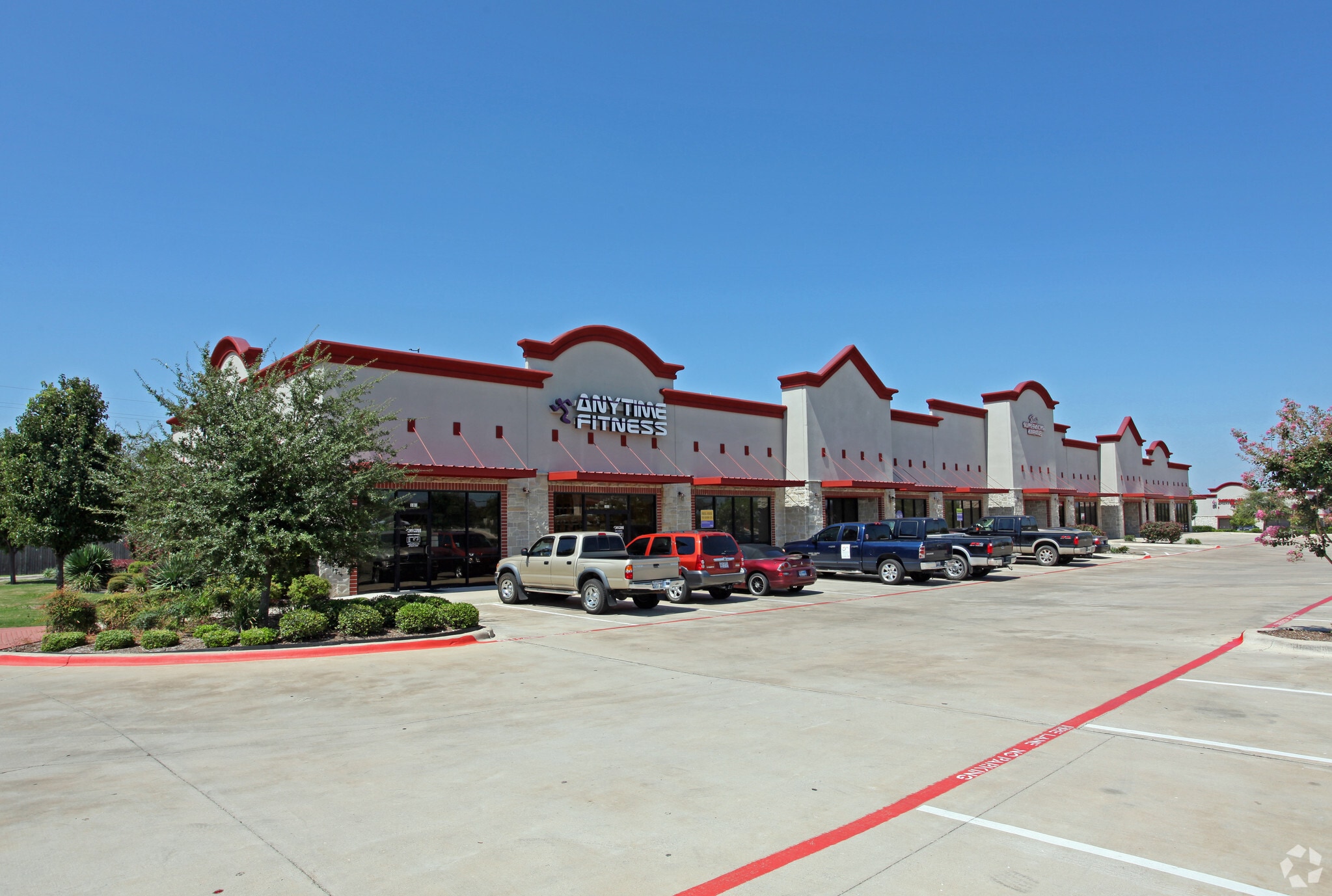 800 Silken Xing, Midlothian, TX for lease Primary Photo- Image 1 of 5