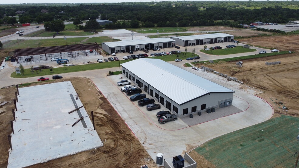 6815 Rendon Bloodworth Rd, Fort Worth, TX for lease - Building Photo - Image 3 of 14
