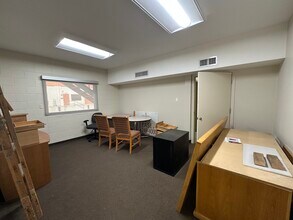 1818 Industrial Rd, Las Vegas, NV for lease Interior Photo- Image 2 of 5