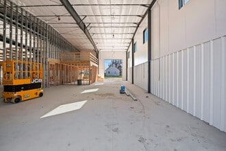 74 N Happy Valley Rd, Nampa, ID for lease Interior Photo- Image 1 of 3