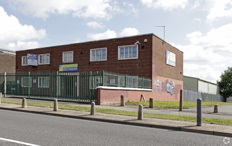 383 Garretts Green Ln, Birmingham à louer - Photo du bâtiment - Image 3 de 8