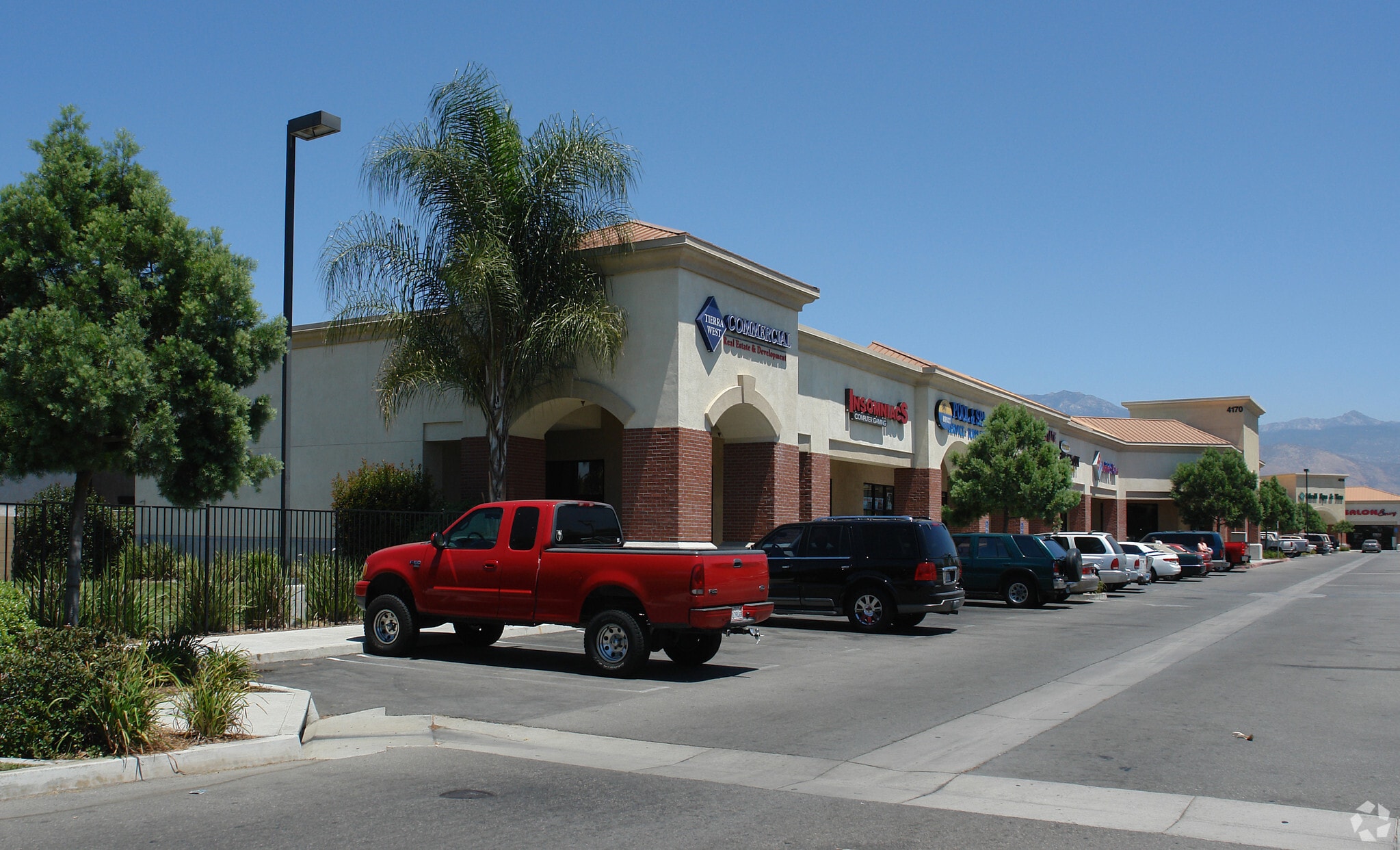 4110-4190 E Florida Ave, Hemet, CA for lease Primary Photo- Image 1 of 5