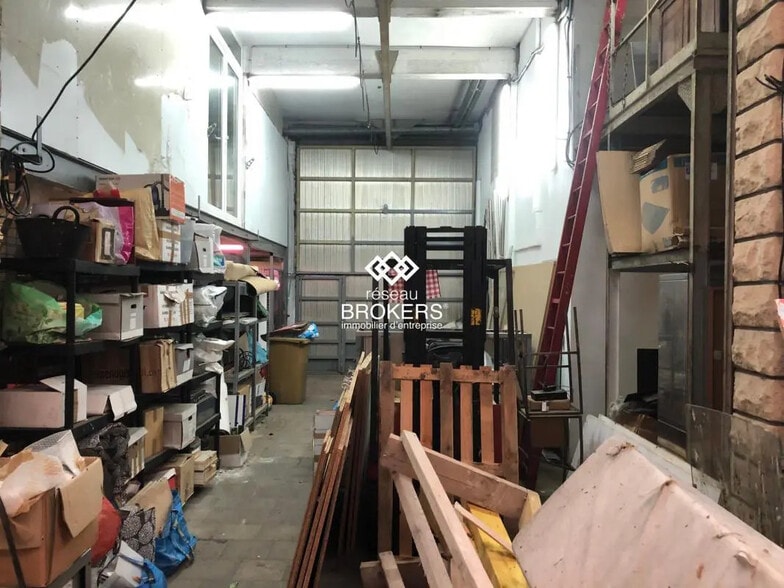 Industrial in Montreuil for sale - Interior Photo - Image 2 of 5