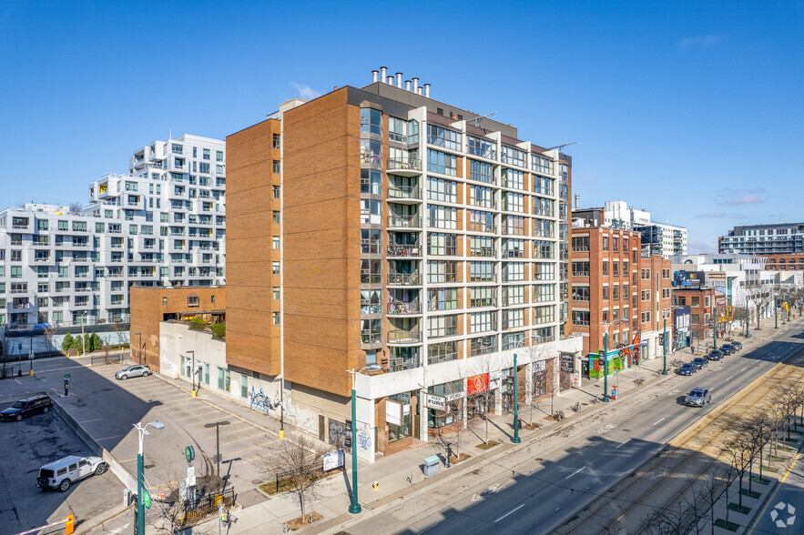 186-188 Spadina Ave, Toronto, ON à vendre - Photo du bâtiment - Image 1 de 1