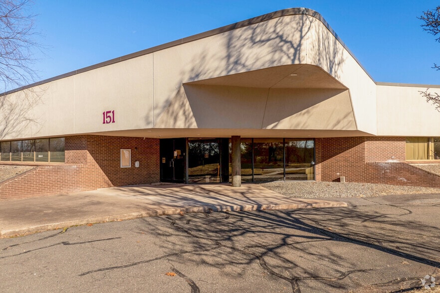 151 Batson Dr, Manchester, CT for sale - Building Photo - Image 2 of 20