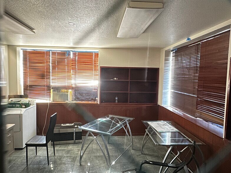 5536 Satsuma Ave, North Hollywood, CA à louer - Photo du bâtiment - Image 3 de 9