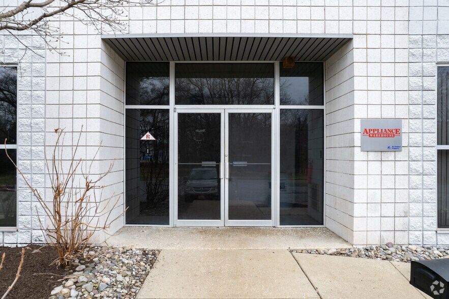 730 Veterans Dr, Bridgeport, NJ à louer - Photo du bâtiment - Image 3 de 4