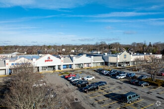 367-425 N Service Rd, Patchogue, NY - AERIAL  map view