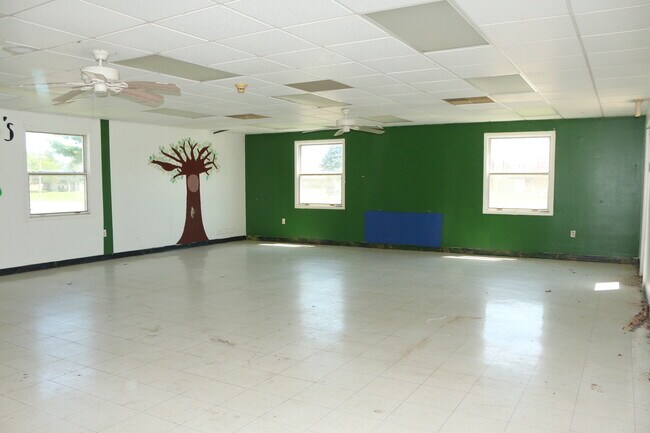 More details for 3001 W Lafayette Ave, Jacksonville, IL - Flex for Sale